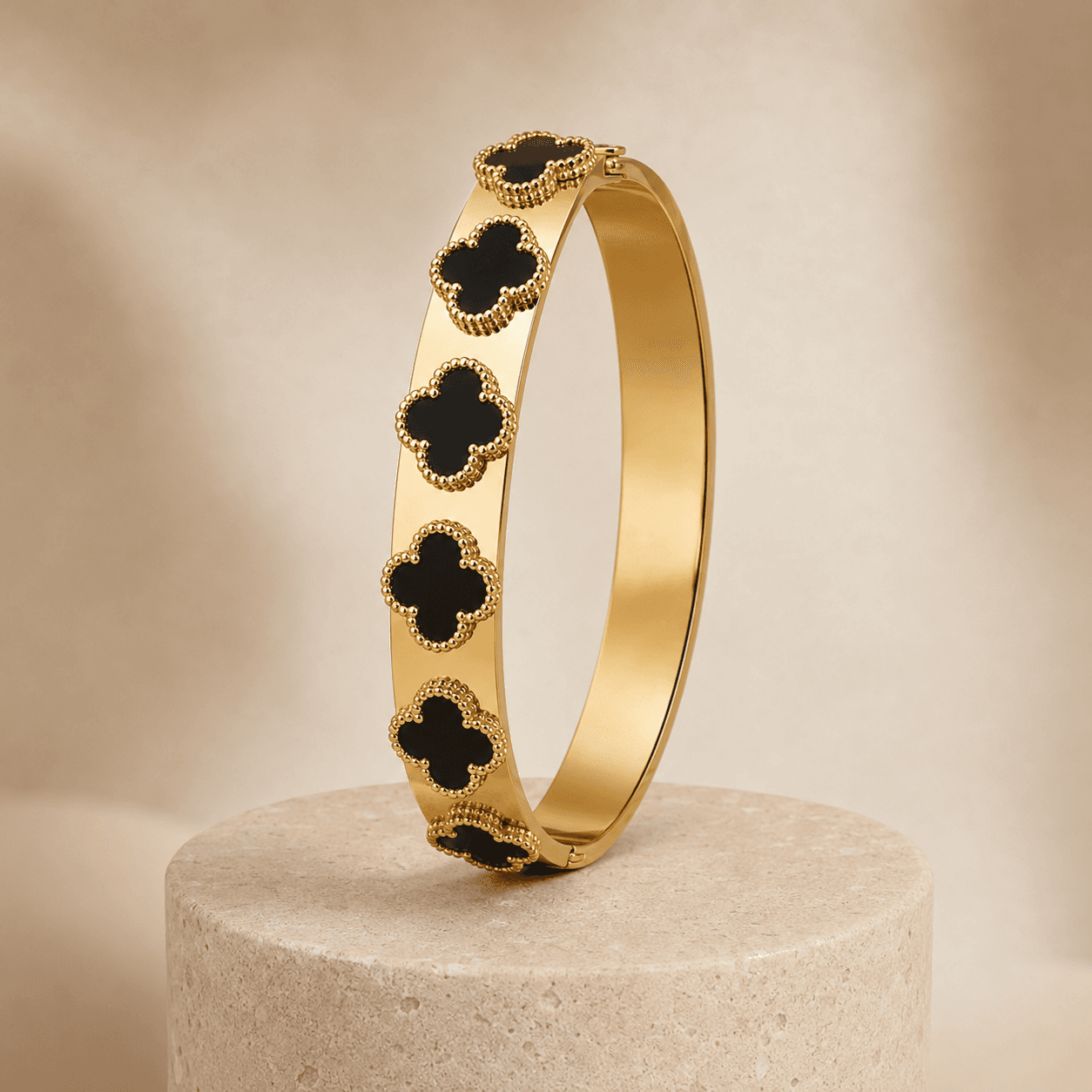 Bracelete Trevos Banhado a Ouro - imagem 3