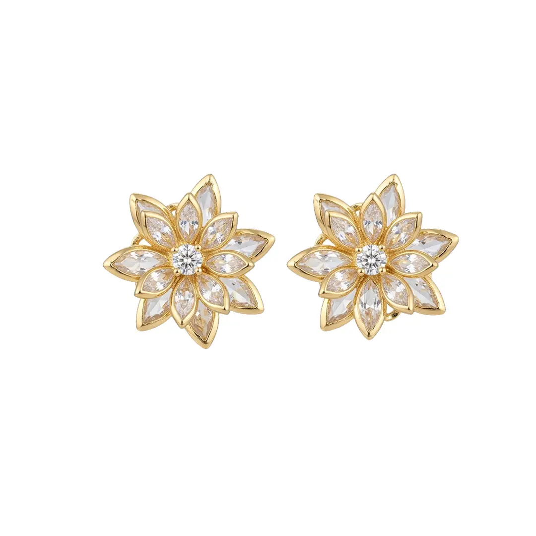 Brinco Flor Pétalas Cravejado Banhado a Ouro 18k - imagem 4