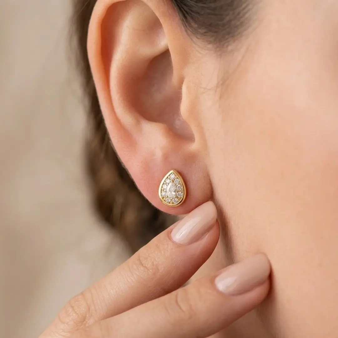 Brinco Gota Cravejado Banhado a Ouro 18k - imagem 4