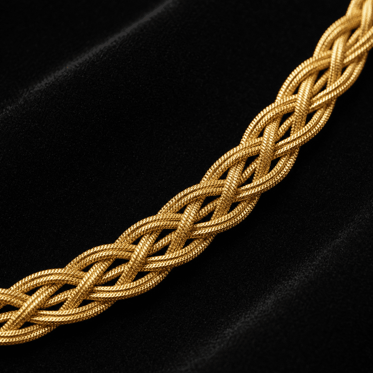 Choker Fita 5 Fios Aço Ouro - imagem 3